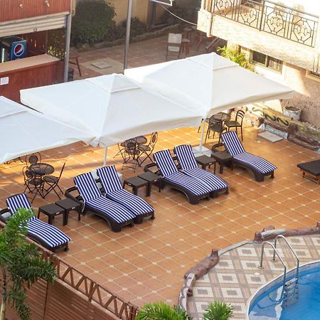Lou Ralph Hotel Accra Buitenkant foto